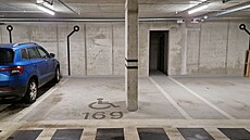 Situace v gará�ích domu na Praze 9