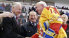 Jaroslav Pitner (uprost�ed) spole�n� s Janem Klapá�em (vlevo) a Janem Hrbatým...