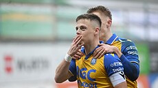 Michal Bílek slaví gól.