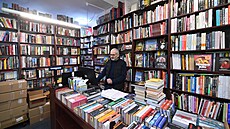 Do knihkupectví Pod V�í v Ústí nad Labem lidé chodili cílen�. Ne proto, �e by...