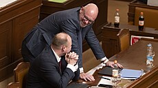 Jednání o vyslovení ned�v�ry vlád� �R. Na snímku je ministr �kolství Robert...