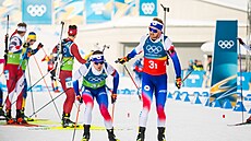 Vít�zslav Hornig p�edává �tafetu Michalu Kr�má�ovi.