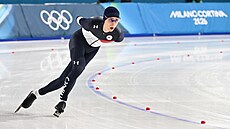 Metod�j Jílek p�i závodu na 5000 metr� v rychlobruslení na zimních olympijských...