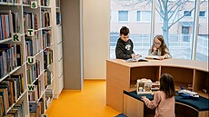 N�kdej�í kotelna na olomouckém sídli�ti nov� slou�í jako knihovna, ale také...
