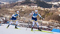 �védské b�kyn� na ly�ích Frida Karlssonová (vpravo) a Ebba Anderssonová v �ele...