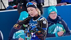 N�mecká biatlonistka Franziska Preussová p�i smí�ené �tafet�.