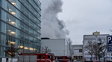 Ve výzkumném centru v Darmstadtu ve st�edním N�mecku vypukl rozsáhlý po�ár. (5....