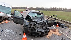 Dva lidé se zranili p�i nehod� osobního auta, kamionu a dodávky u �astolovic na...