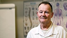 P�ednosta Kliniky infek�ních nemocí a Cestovní medicíny Fakultní nemocnice v...