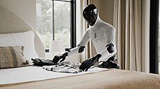 Robot Figure 03 p�i domácích pracích ve zku�ebním kalifornském dom� (12. �íjna...