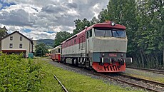 Lokomotiva T478.1146 spole�nosti Retrolok ve stanici T�emo�nice