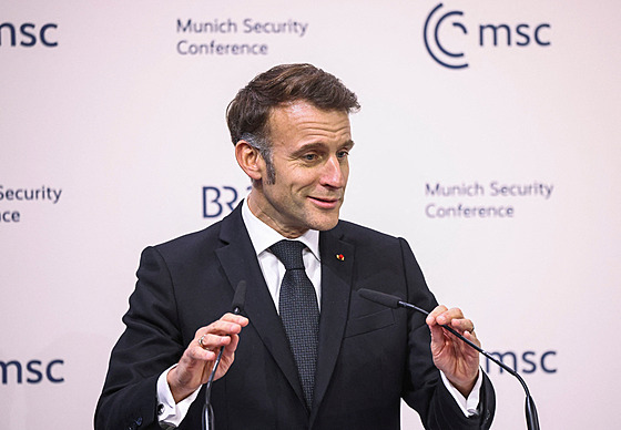 Francouzský prezident Emmanuel Macron (13. února 2026)