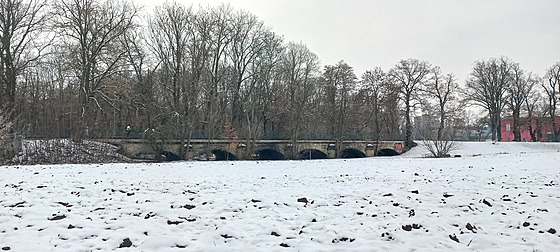 Na pardubické Ciheln� vzniká nový tenisový areál. Developer cht�l vedle...