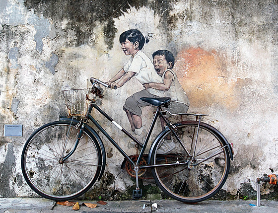 Nást�nná malba od litevského um�lce Ernesta Zacharevice ve m�st� George Town v...