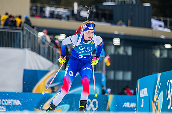 Markéta Davidová na trati olympijské smí�ené �tafety (8. února 2026)