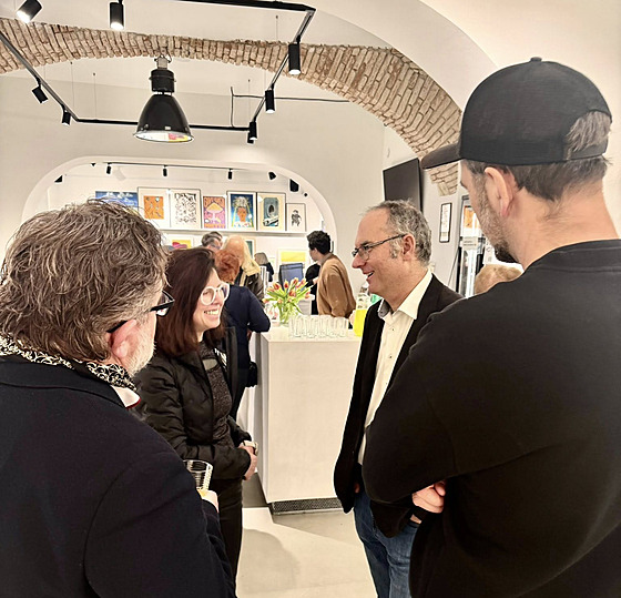 Nová výstava: Temná lyrika Jaroslava Vale�ky p�iná�í do Prahy obrazy plné...