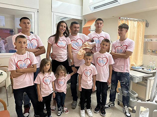 Devět dětí a postavu má jako modelka. Žena vzhledem šokuje