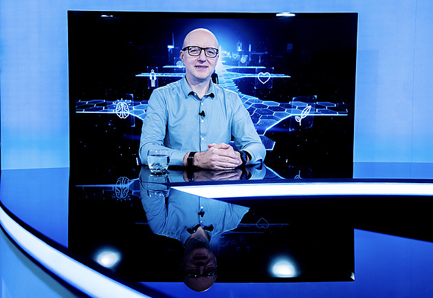 Za rok umíme stáhnout biologický věk o dekádu, tvrdí vizionář Šrámek v Rozstřelu