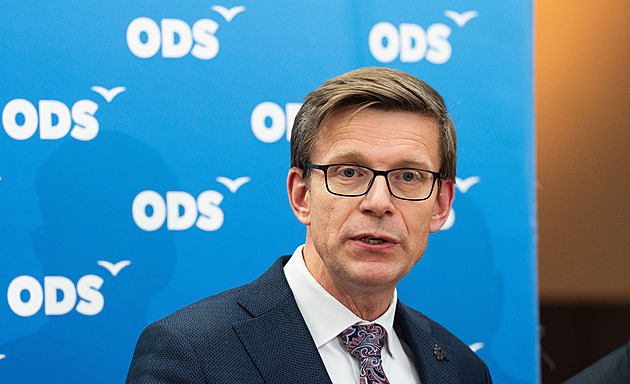 Macinka je bezpečnostní riziko, řekl Kupka. A co Rakušan, vmetla mu Schillerová