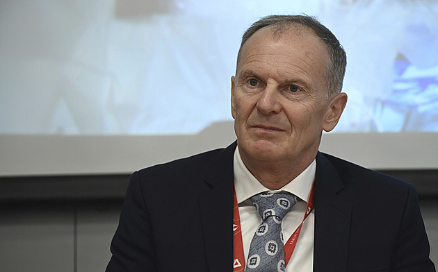 Ředitel Havlík promluvil o kauze defibrilátorů. Veškerá podezření odmítá