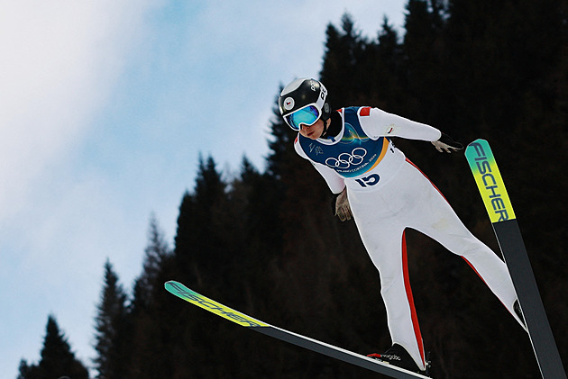 Severskou kombinaci na velkém můstku vede Jamamoto, Češi jsou ve třetí desítce