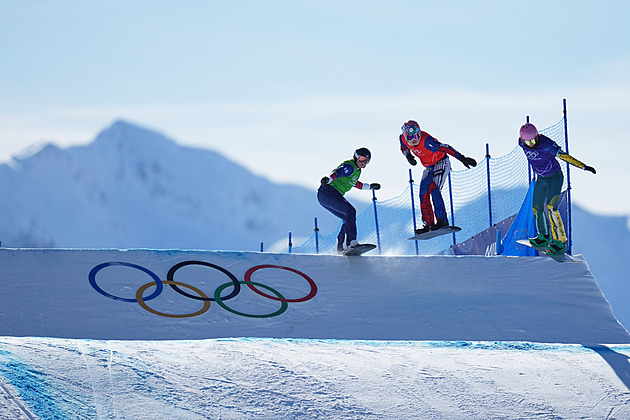 Choura „vyhrál“ Adamczykovou, Češi postaví dva týmy. A věří ve finále
