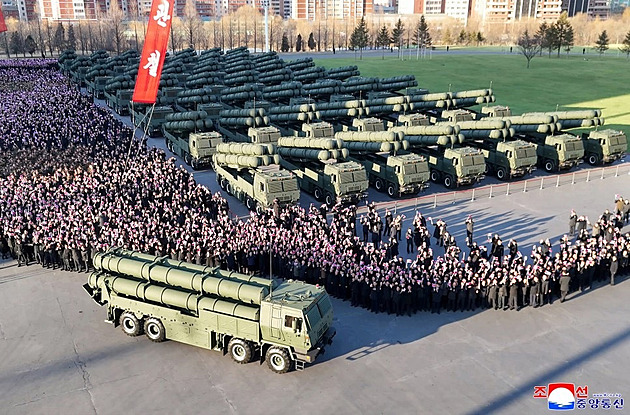 Kim usedl za volant raketometu. Jsou úžasné, chválil si nové zbraně vybavené AI