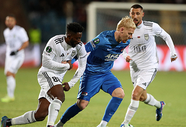 Alkmaar vstoupil do vyřazovací fáze Konferenční ligy porážkou s Noahem