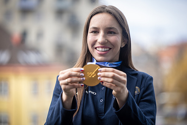 Všichni na mě koukají jinak. Maděrová se chystá na závod ve Špindlu, má zlaté boty