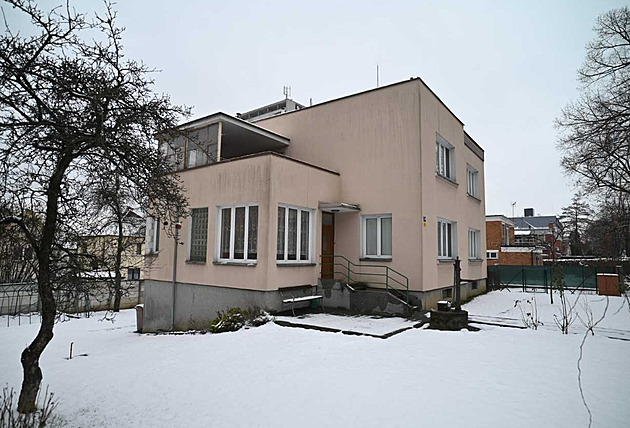 Nesvéprávní bratři mohou přijít o dům. Zlínská radnice řeší prodej za 18 milionů