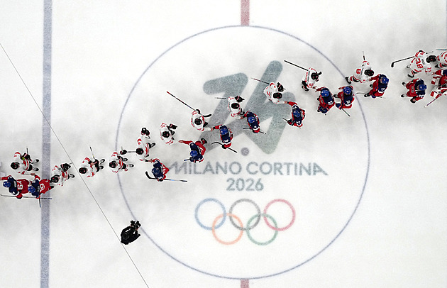 12. DEN ZOH: Hokejisty čeká Kanada. V akci i slalomářky, běžci či biatlonistky