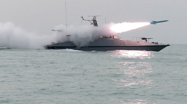 Hormuzským průlivem je i nadále možné proplouvat, tvrdí Teherán