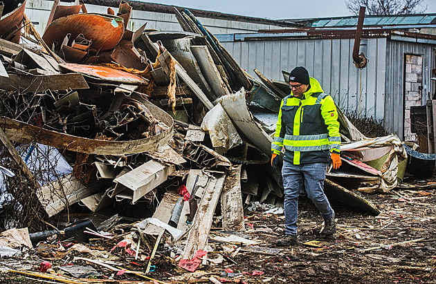 V Brně likvidují zbylých 280 tun německého odpadu, denně má odjet jeden kamion
