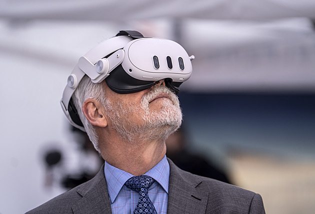 „Dětem přinášejí víc zlého než dobrého.“ Pavel podpořil pro ně zákaz sociálních sítí