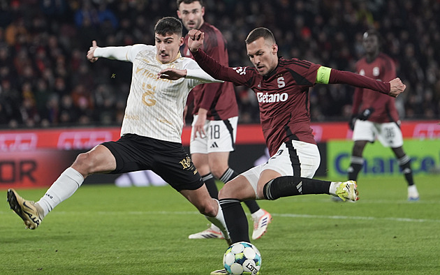 Sparta - Hradec 2:1, domácí se rozloučili vítěznou otočkou. Rozhodly střely z dálky