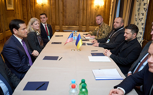 Hledá se kompromis k Donbasu. Vyjednavači znovu mluví o demilitarizované zóně