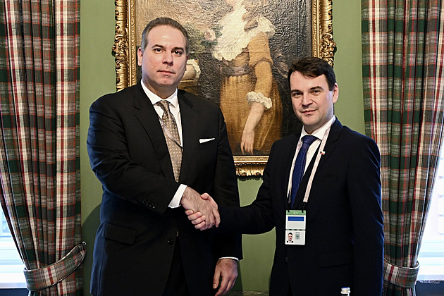 Pozorovatel Macinka. Místo Babiše letí do USA na premiéru Trumpovy Rady míru