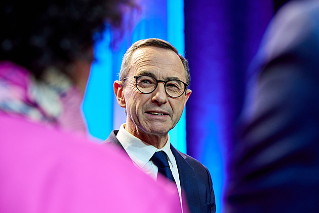 Obnovím ve Francii pořádek, slibuje šéf konzervativců. Kandiduje na prezidenta