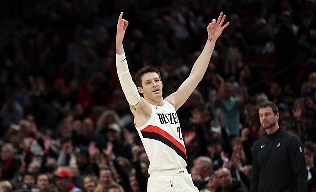 Krejčí přispěl k třetí výhře v řadě. Detroit uťal sérii, rvačkou připomněl staré časy