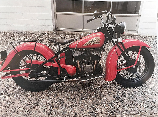 Z lodního kontejneru zmizely historické motorky za 700 tisíc, zloděje hledá policie