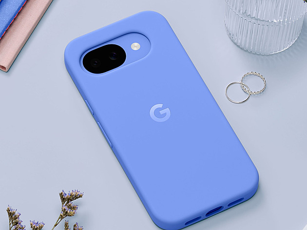 Google ukázal velkého konkurenta levného iPhonu. Pixel 10a mírně zlevnil