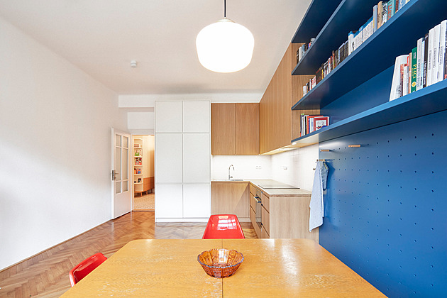 Žádný kýč, jen harmonie. Tato rekonstrukce bytu na Letné se opravdu povedla