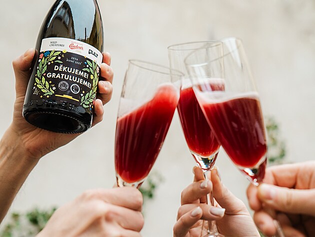 Pouh�ch 100 lahv� pro v�jime�n� okam�iky. Unik�tn� pivn� sekt od Budvaru