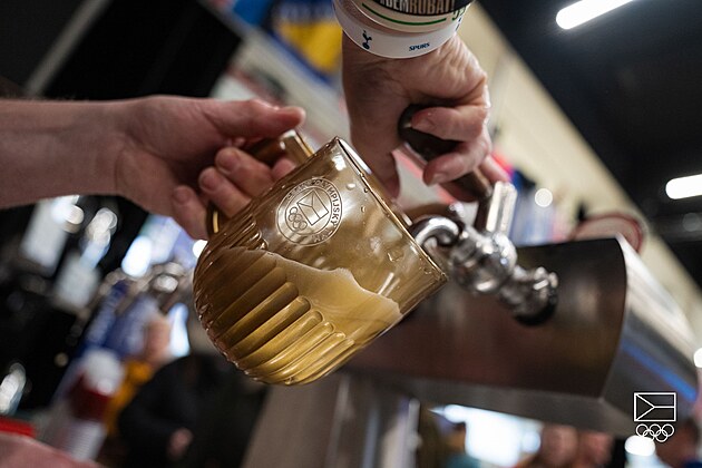 Zlat� p�llitr Budvaru � symbol spojen� n�rodn�ho t�mu a n�rodn�ho pivovaru