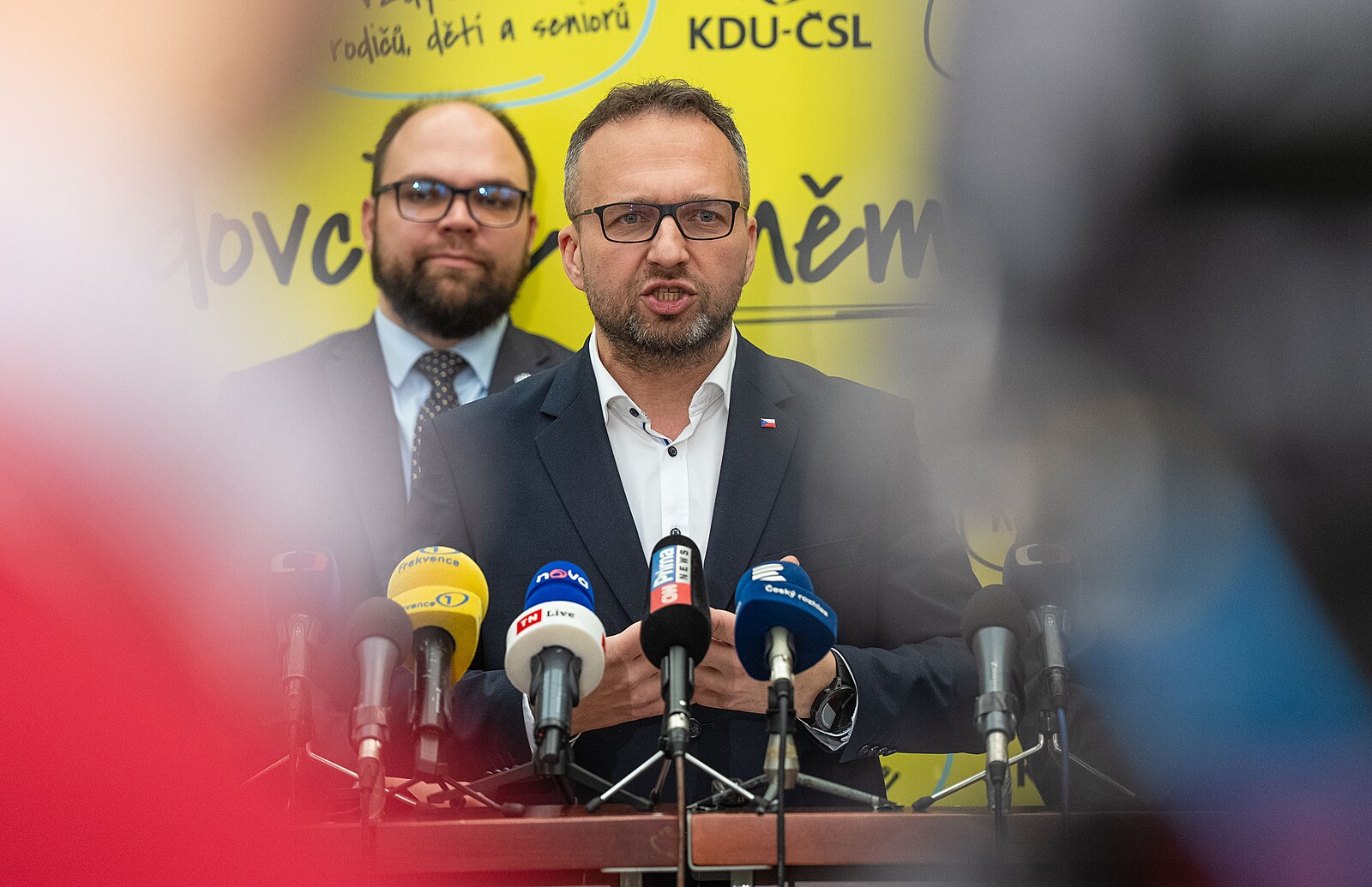 Řešíme dopady Trumpa, jehož jste velebili, vpálil Jurečka Juchelkovi. Ten se ohradil