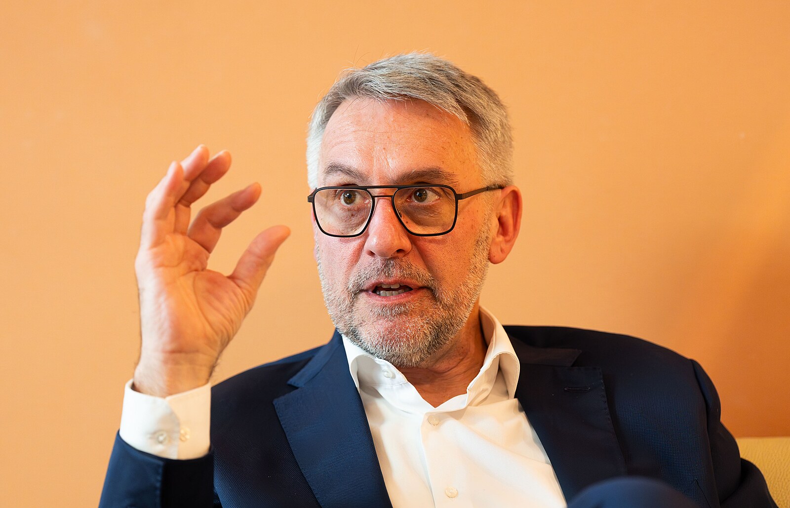 Metnar navrhl nového ředitele České pošty. Podnik byl loni v miliardové ztrátě