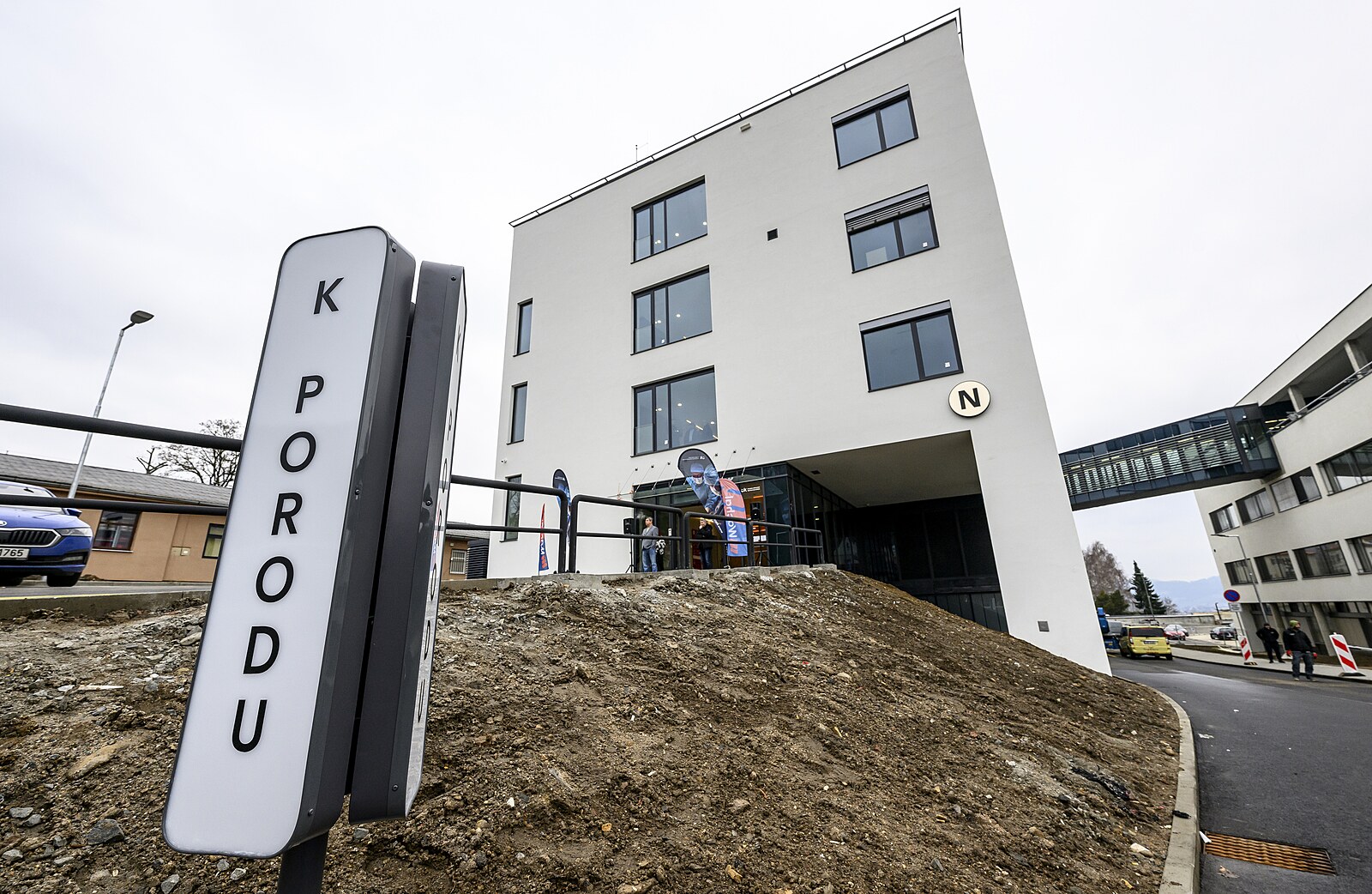 NÁZOR: Porodnice nejsou volební artikl. Nebezpečný alibismus může jít proti zájmům rodiček