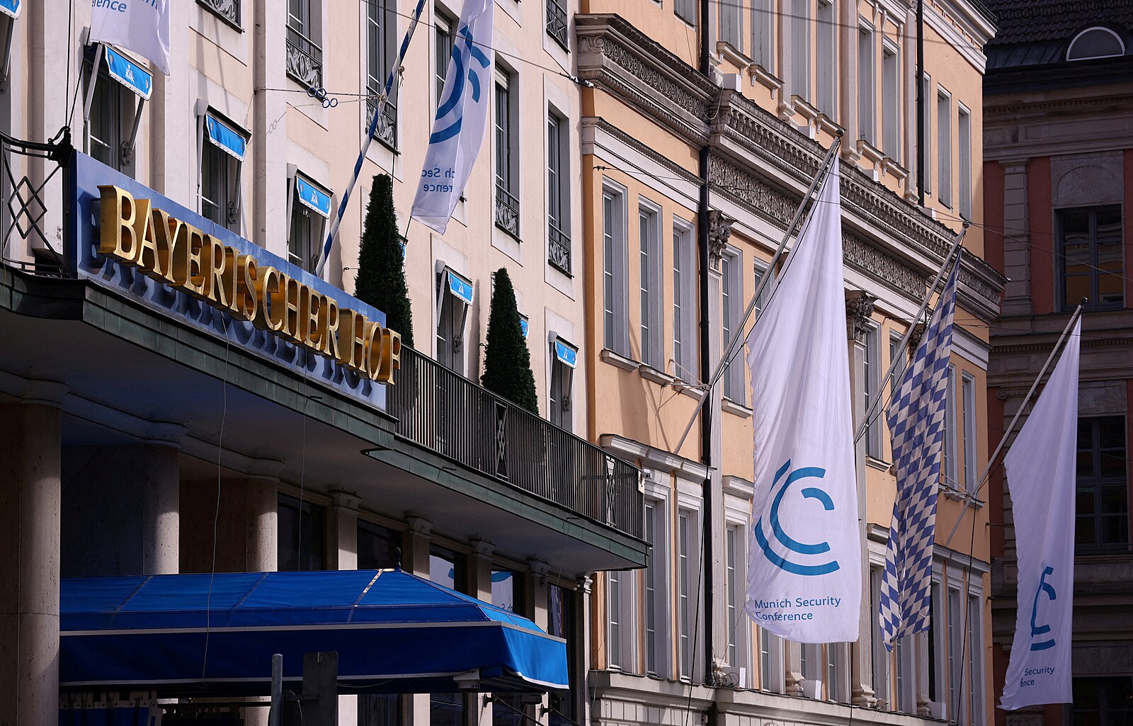 Mnichovská bezpečnostní konference začíná. Promluví Pavel, jedou i Zůna a Macinka