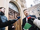 Tomio Okamura (SPD) p�ichází na koali�ní jednání  ANO, SPD a Motorist�. (16....