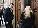 Tomio Okamura (SPD) p�ichází na koali�ní jednání  ANO, SPD a Motorist�. (16....